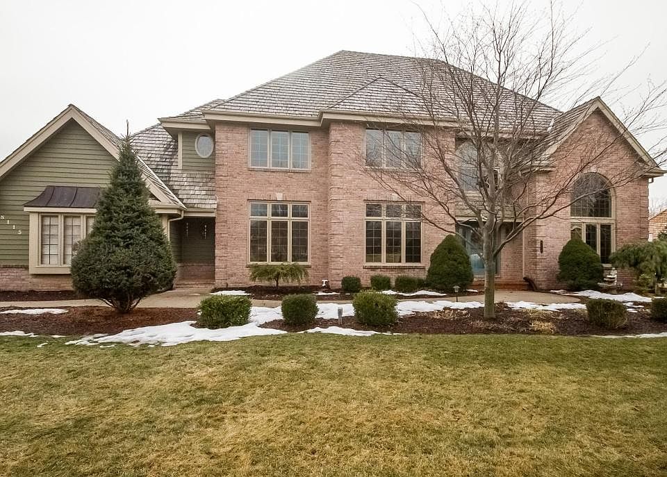 1st image of 8115 W Kensington Dr