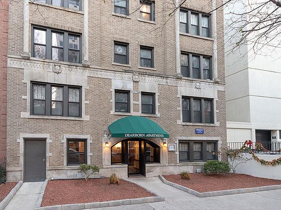 4th image of 1347 N Dearborn St #200