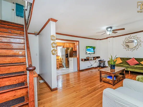 22 Gordon Street image 3 of 32