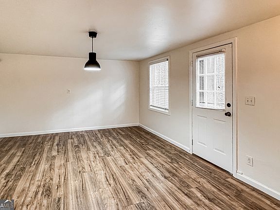 2nd image of 1108 Cool Springs Dr NW