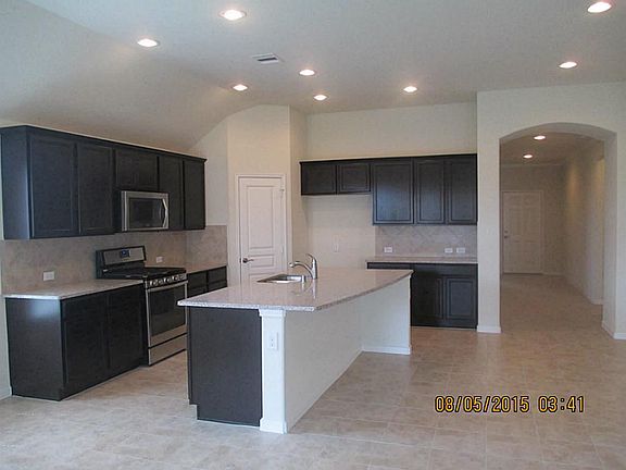 3rd image of 30243 Creekside Dr