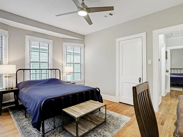 4920 Avenue P — Photo 18