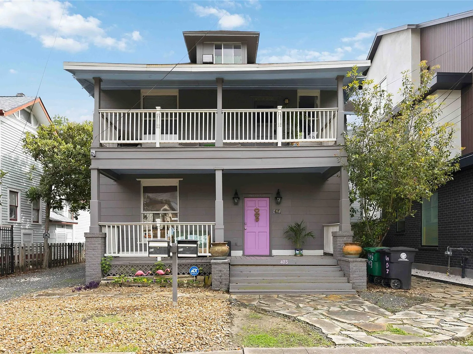 1 bed, 1.0 bath, 2204 sqft, $1,400 — Photo 1
