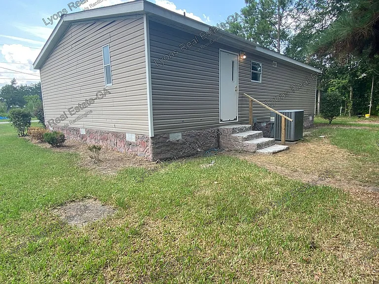 1908 Mell Ave — Photo 2