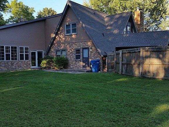 6 ' privacy fenced oasis 