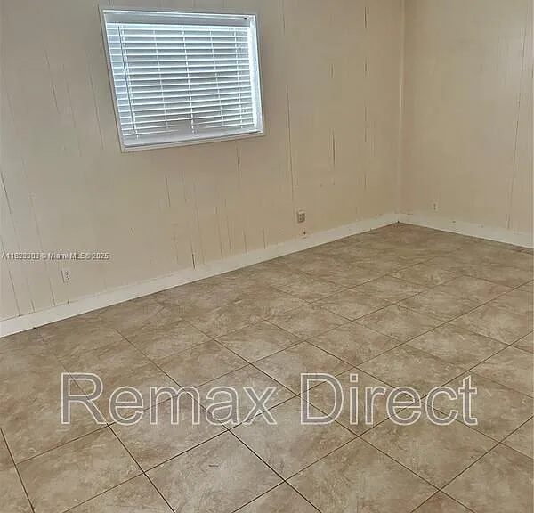 1695 Julie Tonia Dr #1695 — Photo 2