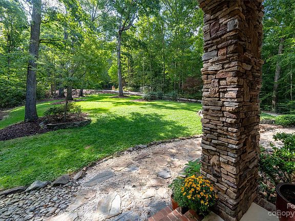 5th image of 108 Aspen Ct