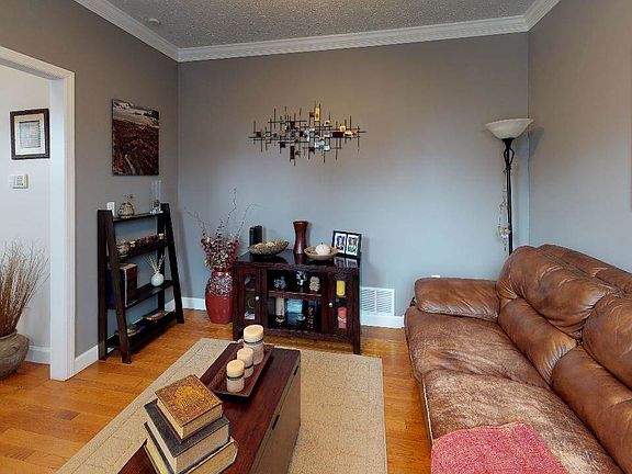 4th image of 711 Plantation Dr