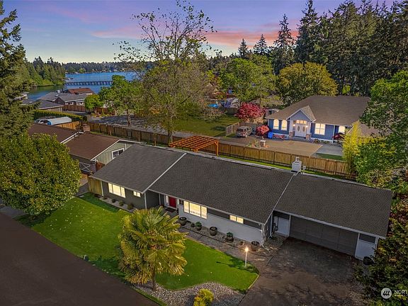 2nd image of 9711 Lake Steilacoom Drive SW