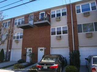 52 Francine Ct #B, Staten Island, NY 10306