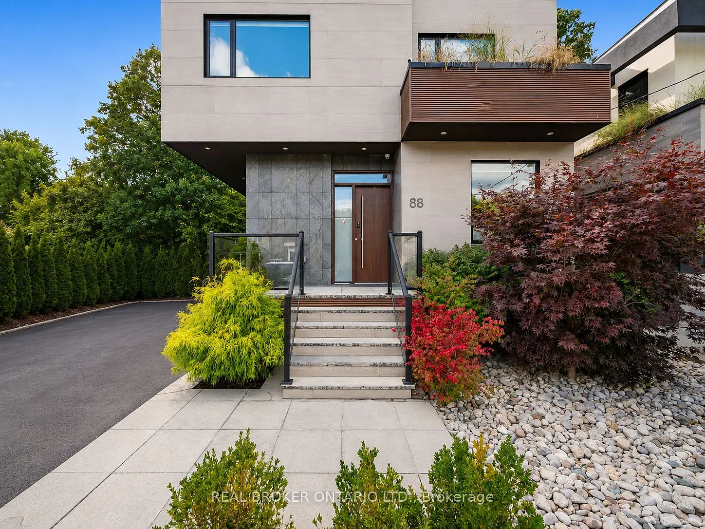 4 bed, $10,000 — Photo 4