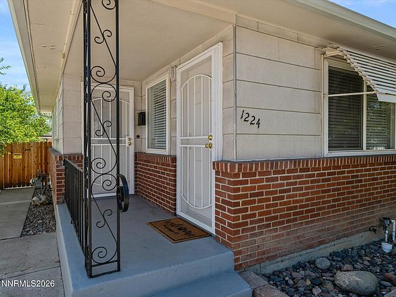 5th image of 1220 Wright St