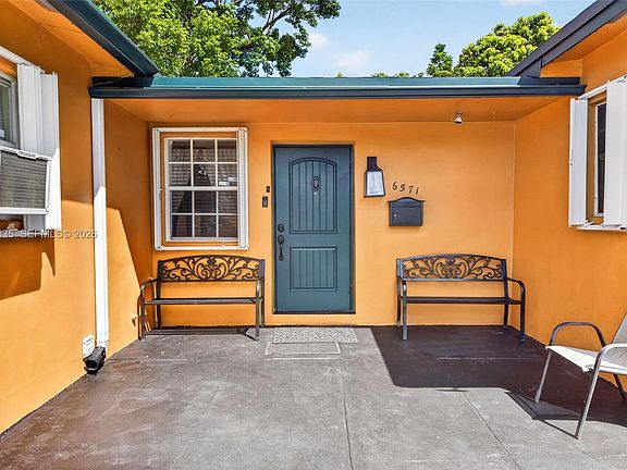 3rd image of 6571 SW 7th Ct