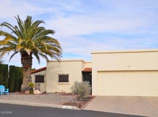 904 W Camino Guarina, Green Valley, AZ 85614