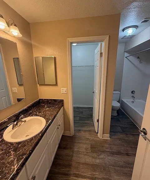 Sorrento Apartments — Photo 16