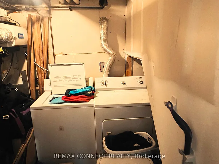 13 Ontario St — Photo 9