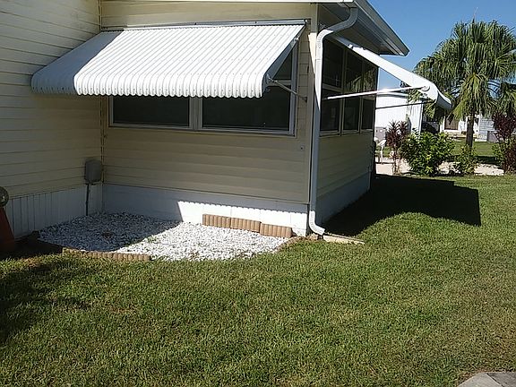 4th image of 6648 Acacia Ct