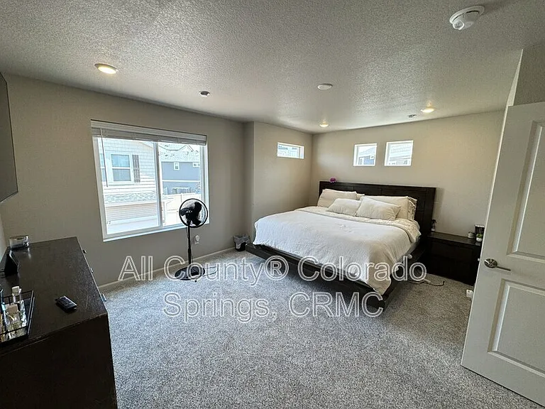 5635 Dakan Loop — Photo 10