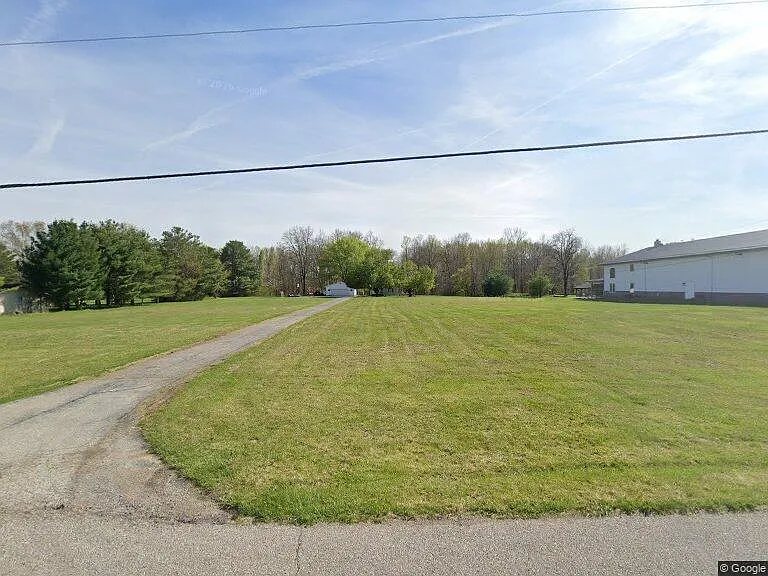 9221 W Hedrick Rd — Photo 2