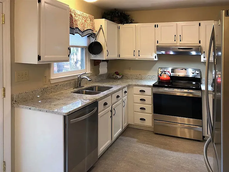 223 Scarlett Dr — Photo 10