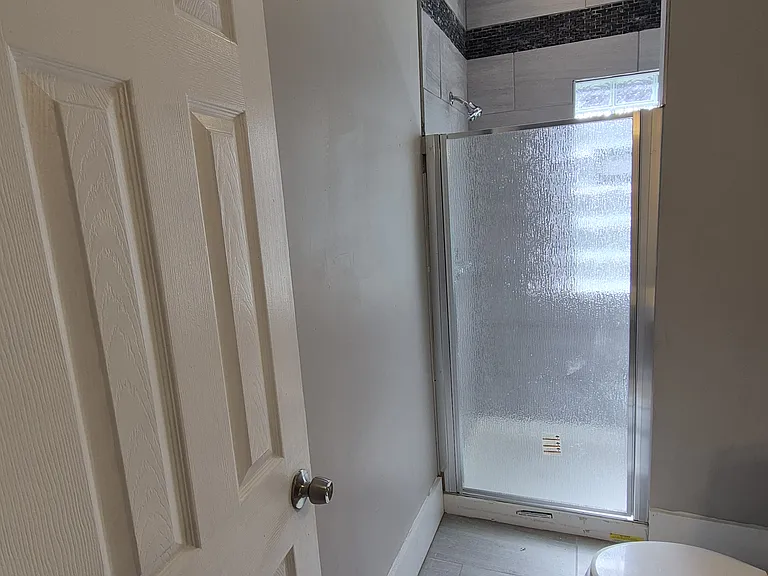 3399 E 140th St #1 — Photo 11