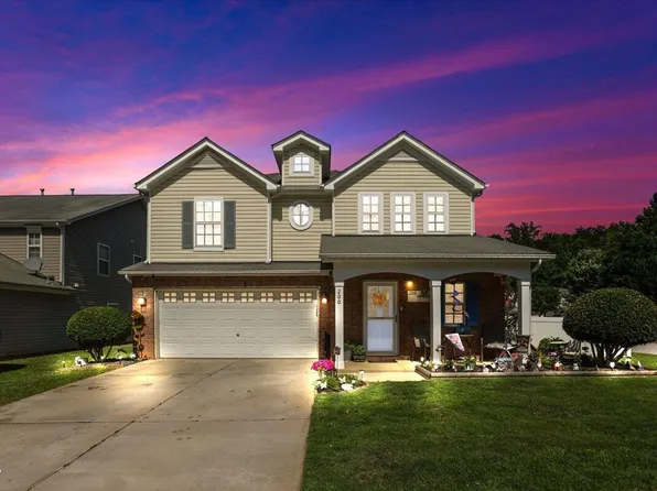 200 Georgetowne Dr, Clayton, NC 27520