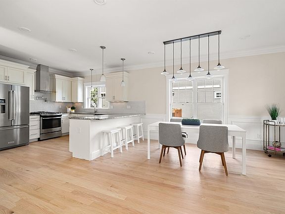 5th image of 130 Edenfield Ave #130