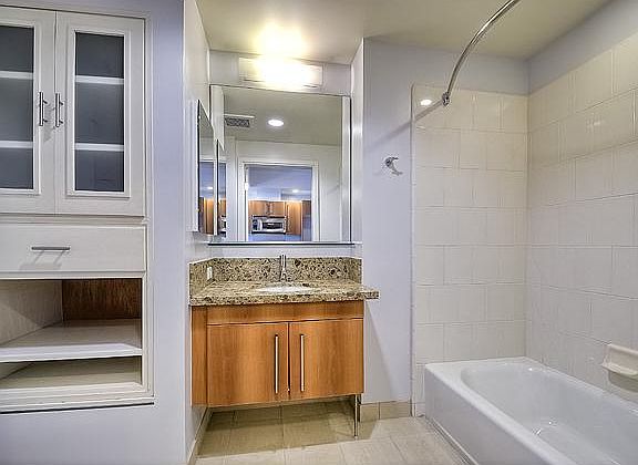 5th image of 321 10th Ave #14004