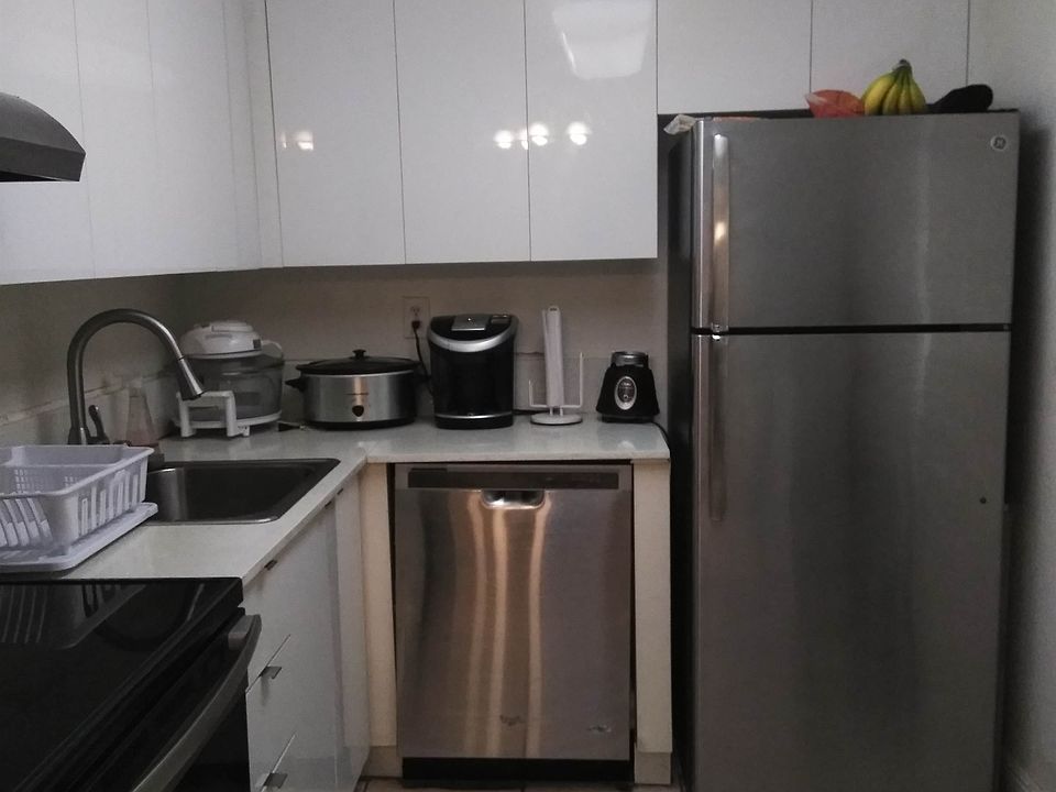 1st image of 8650 SW 109th Ave #3