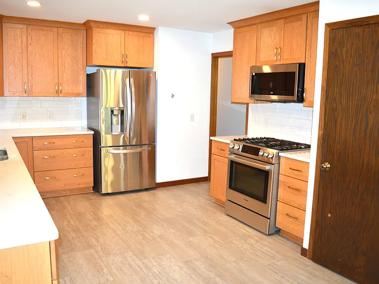 1870 Sand Ridge Ct — Photo 30