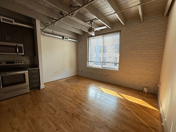 4th image of 1 E Cary St #2