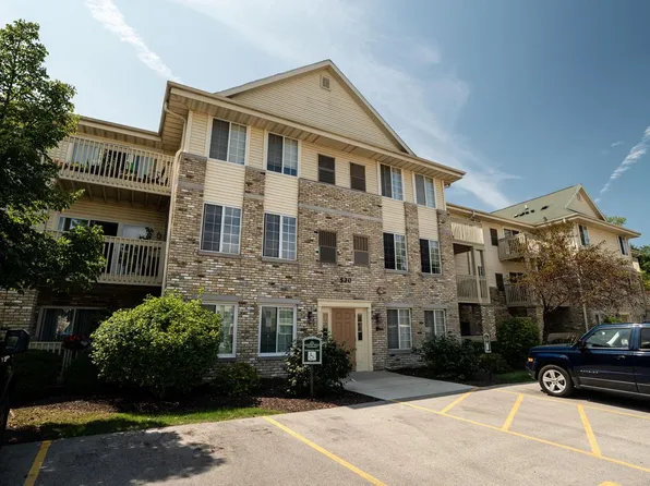 530 Windstone DRIVE #212, Hartland, WI 53029