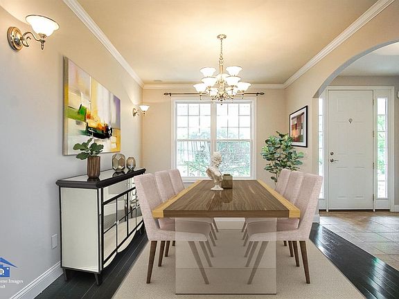 FORMAL DINING WITH HARDWOOD