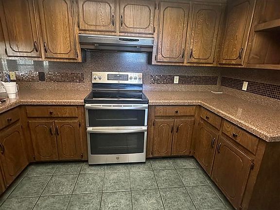 2nd image of 319 N Shady Ln