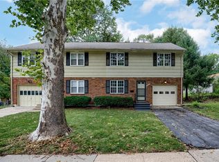 8304 Hemlock St, Overland Park, KS 66212