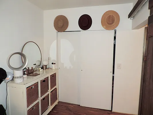 Rented by J Misrahi Realty Corp | media 7