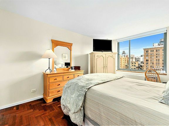 4th image of 2373 Broadway APT 1224