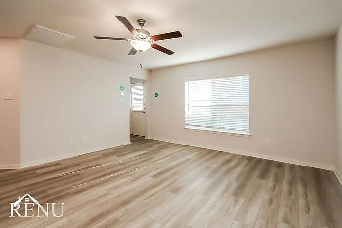 10446 Sweetwater Creek Dr — Photo 8