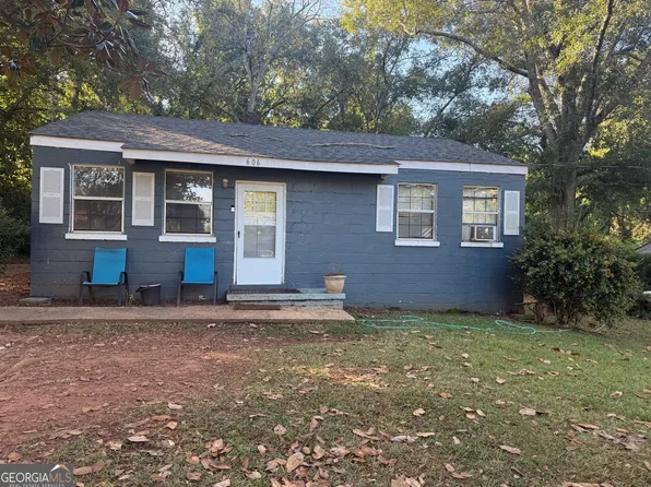 606 S Harlem Cir, Lagrange, GA 30241