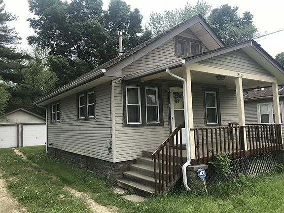 3rd image of 212 McLain Ave