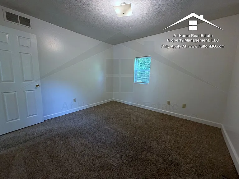 1514 Monroe St — Photo 7