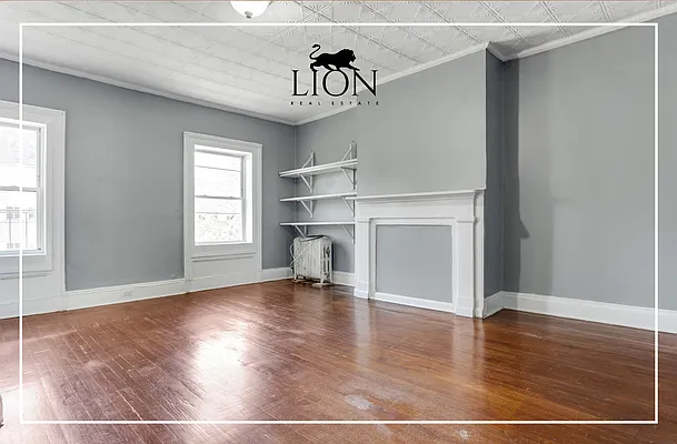 Rented by The Lion Real Estate | media 10