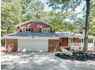 8771 Eagle Rd, Kirtland, OH 44094