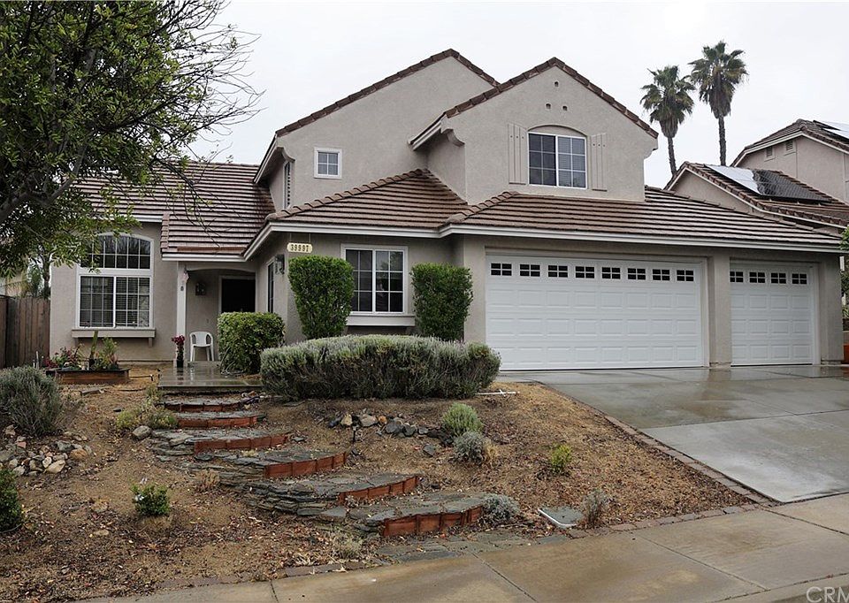 1st image of 39997 Milkmaid Ln