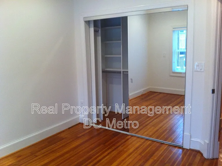2131 Newport Pl NW #1 — Photo 8
