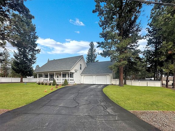 2nd image of 100 Deerview Cres