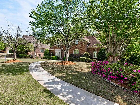 4th image of 7055 Lake Run Dr