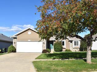 4612 Hawthorne Dr, Sioux City, IA 51106