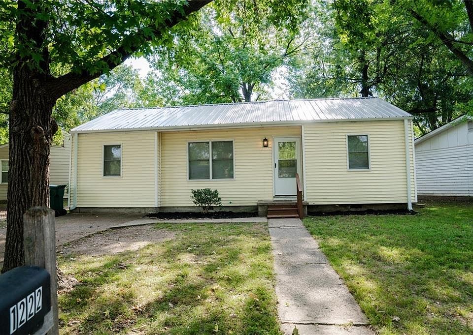 1st image of 1222 Richard Ave