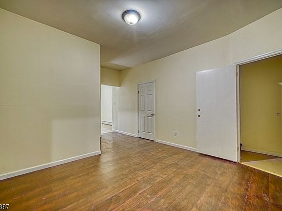 3rd image of 233 1/2 N 5th St #1/2